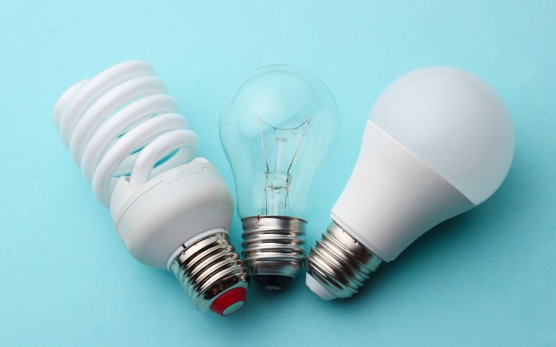 different types of lightbulb