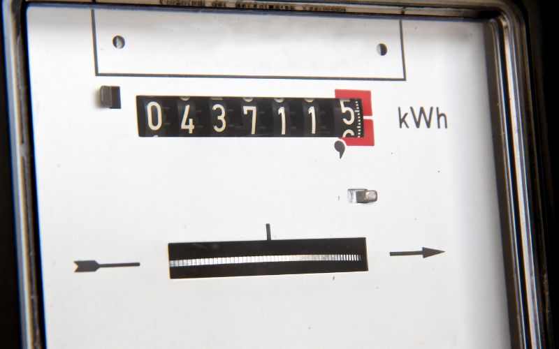 Kilowatt hour electric meter